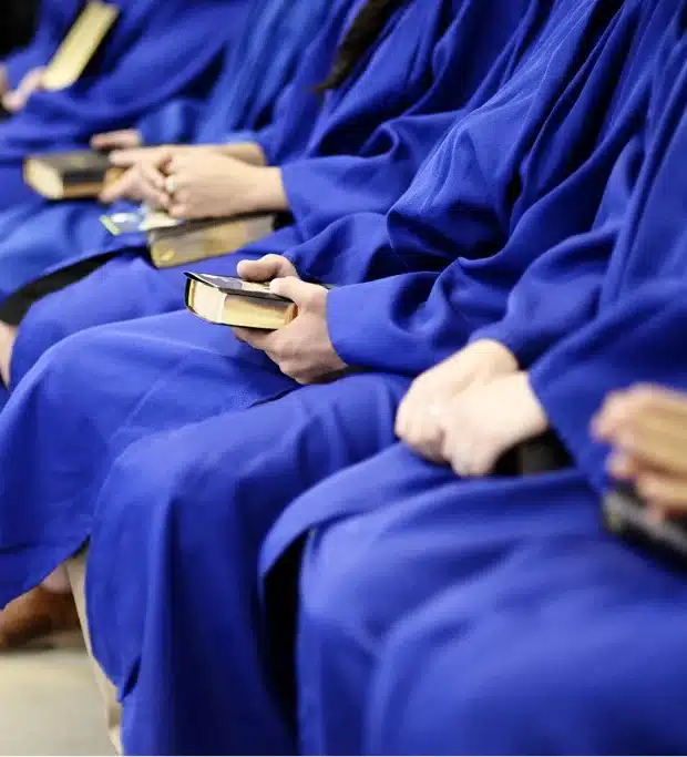 טקס סיום במכללה למקרא